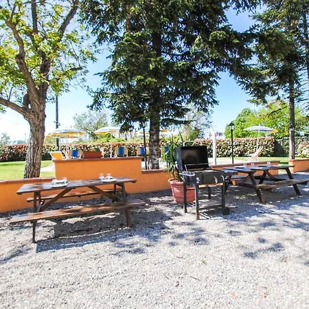 2 Bedroom Beautiful In Montecatini Terme