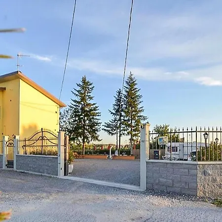 2 Bedroom Beautiful In Montecatini Terme